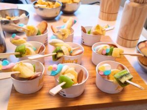 4x3-eventos-empresas-comerciales-fuente-de-chocolate-4 Evento Fuente de chocolate