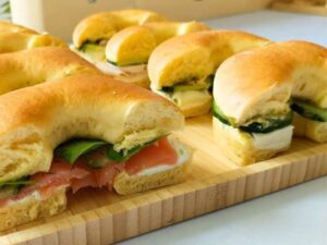 evento-puesto-bar-bagels-empresa-6 Animación Puesto de Bagels en la empresa