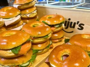 evento-puesto-bar-bagels-empresa-7 Animación Puesto de Bagels en la empresa